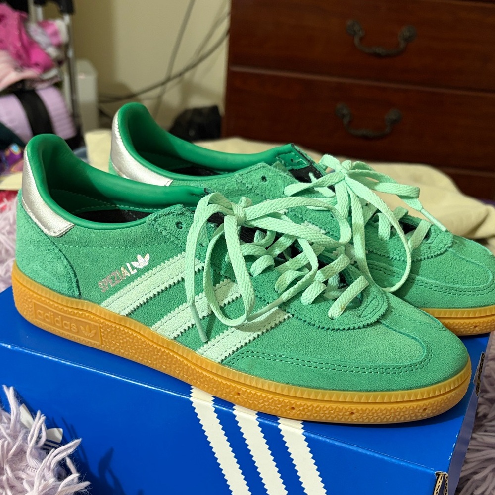 Adidas Spezia Green Sneakers with Stripes - Picture 3 of 7